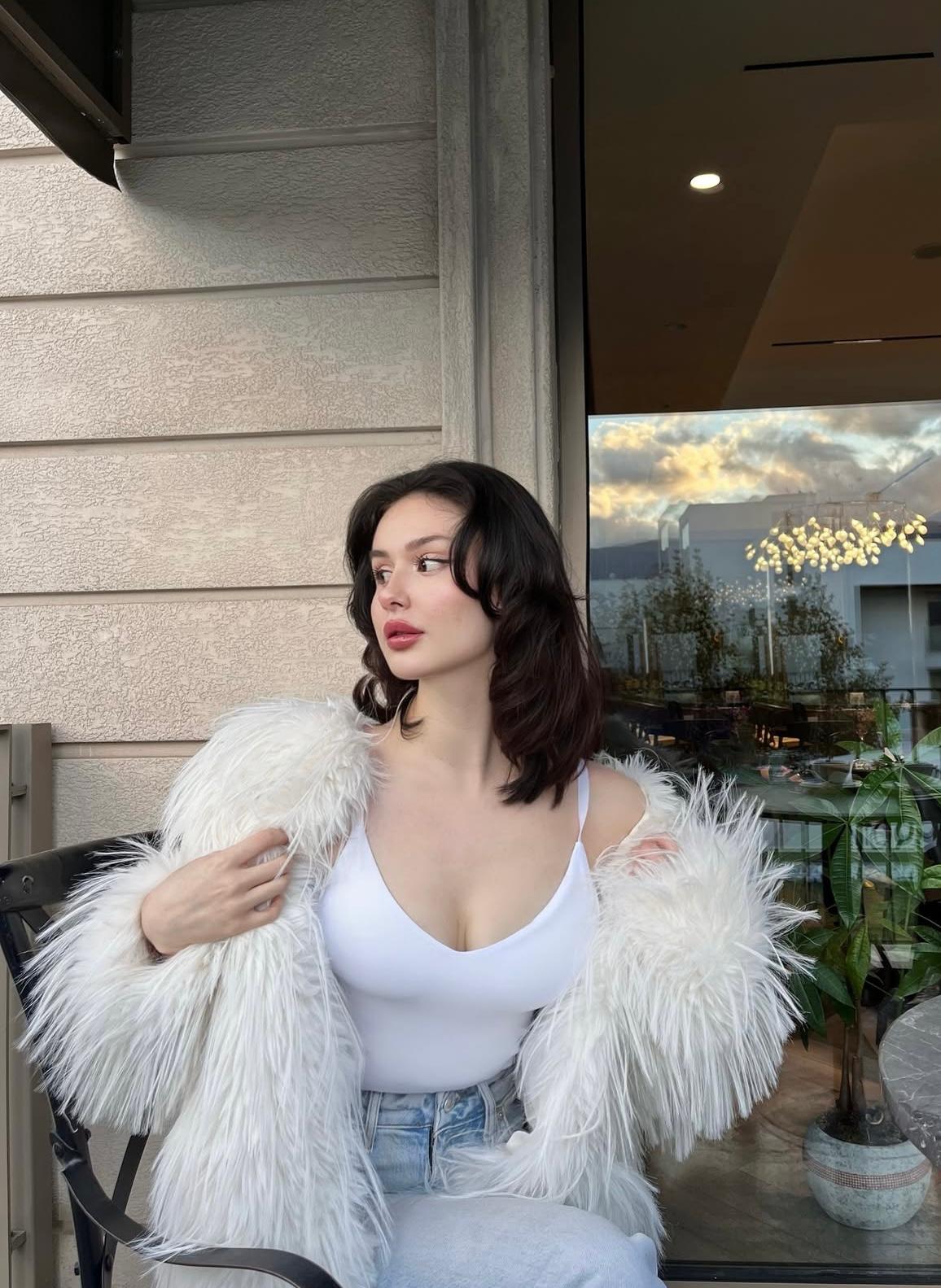 Topçular Deneyimsiz Escort Bayan Feride