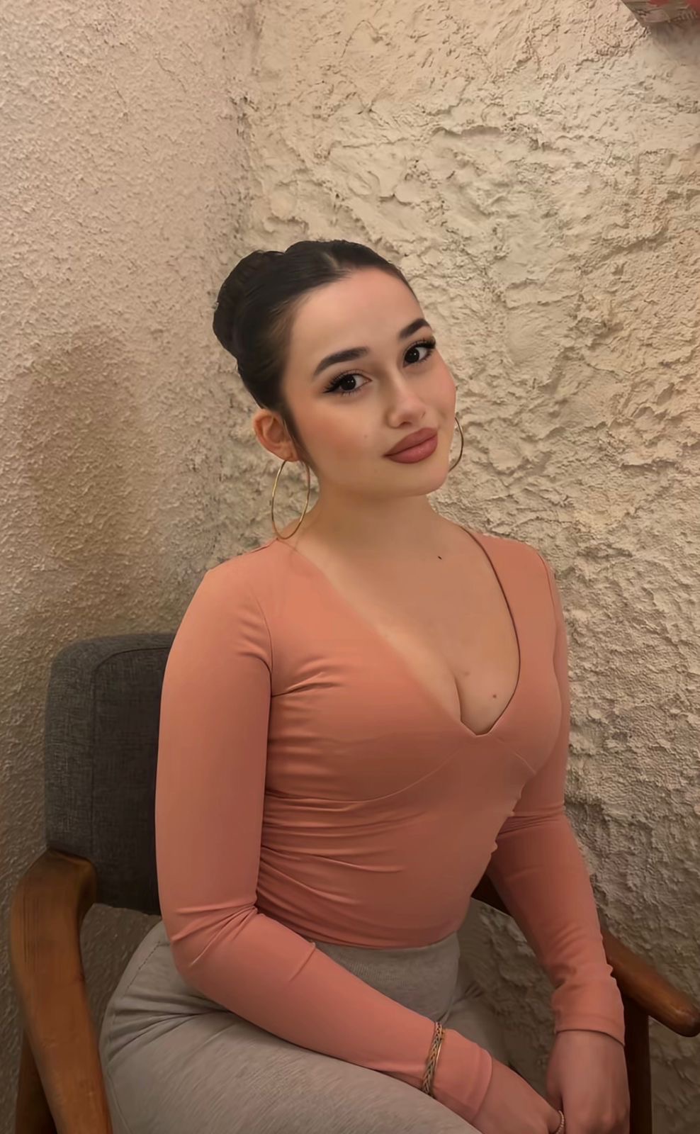 Zabıtan Eve Gelen Bayan Escort Hande
