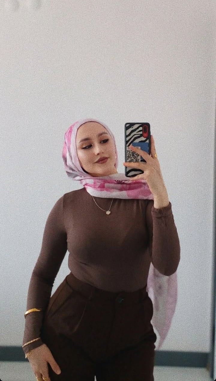 Bulduk Büyük Memeli Escort Beyaz